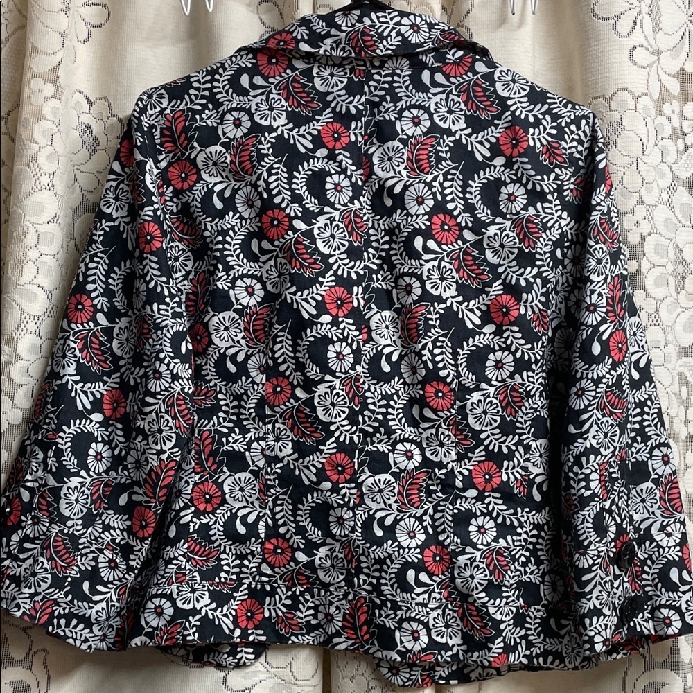 Kim Rogers 100% Linen Black and Red Floral Blazer - Picture 6 of 7